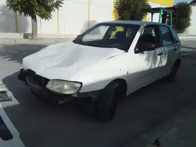 Veículo de Sucata seat ibiza (6k1) free sky do ano 2000 alimentado akk