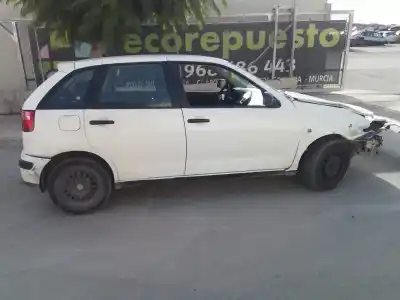 Veículo de Sucata seat ibiza (6k1) free sky do ano 2000 alimentado akk