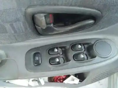 Veículo de Sucata hyundai accent (lc) l crdi do ano 2006 alimentado d3ea