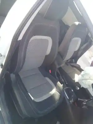 Veicolo di demolizione kia ceed drive 136 cv / 100 kw dell'anno 2017 alimentato d4fb