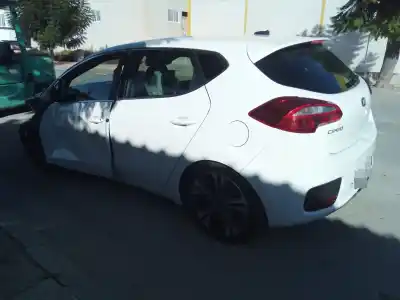 Veicolo di demolizione kia ceed drive 136 cv / 100 kw dell'anno 2017 alimentato d4fb