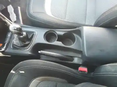 Veicolo di demolizione kia ceed drive 136 cv / 100 kw dell'anno 2017 alimentato d4fb