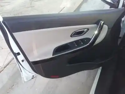 Veicolo di demolizione kia ceed drive 136 cv / 100 kw dell'anno 2017 alimentato d4fb