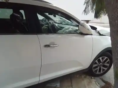 Veicolo di demolizione kia sportage emotion 4x2 dell'anno 2001 alimentato d4fd