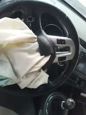 Veicolo di demolizione kia sportage emotion 4x2 dell'anno 2001 alimentato d4fd