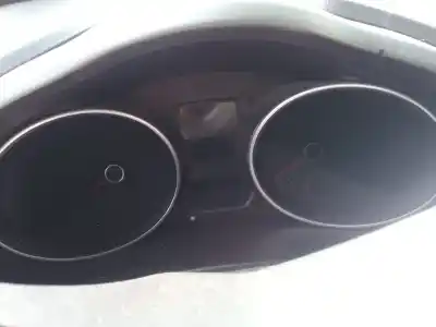 Veicolo di demolizione kia sportage emotion 4x2 dell'anno 2001 alimentato d4fd