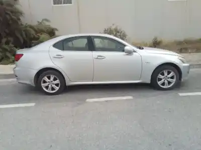 Veículo de Sucata lexus is200 (ds2/is2) 220d do ano 2001 alimentado 2adfhv