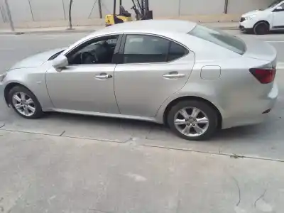 Veículo de Sucata lexus is200 (ds2/is2) 220d do ano 2001 alimentado 2adfhv