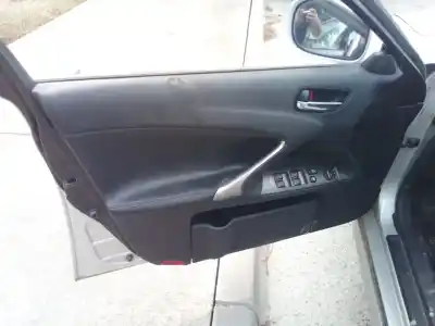 Veículo de Sucata lexus is200 (ds2/is2) 220d do ano 2001 alimentado 2adfhv