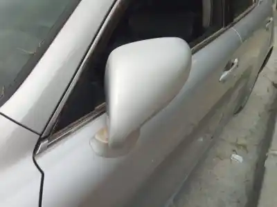 Veículo de Sucata lexus is200 (ds2/is2) 220d do ano 2001 alimentado 2adfhv