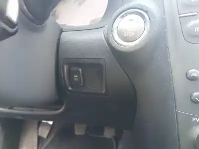 Veículo de Sucata lexus is200 (ds2/is2) 220d do ano 2001 alimentado 2adfhv