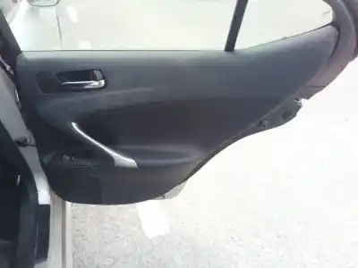 Veículo de Sucata lexus is200 (ds2/is2) 220d do ano 2001 alimentado 2adfhv