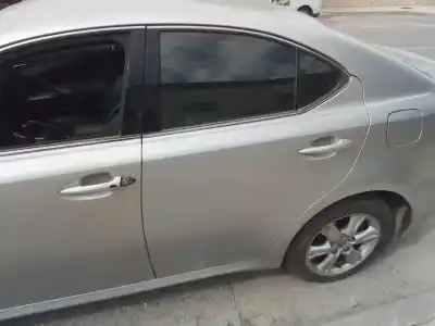 Veículo de Sucata lexus is200 (ds2/is2) 220d do ano 2001 alimentado 2adfhv