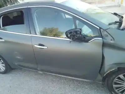 Scrapping Vehicle peugeot 208 allure of the year 2001 powered hm01