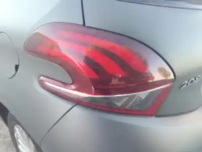 Scrapping Vehicle peugeot 208 allure of the year 2001 powered hm01