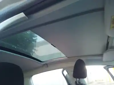 Scrapping Vehicle peugeot 208 allure of the year 2001 powered hm01