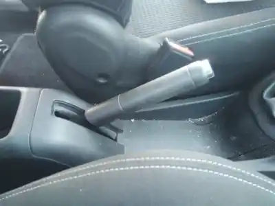 Scrapping Vehicle peugeot 208 allure of the year 2001 powered hm01