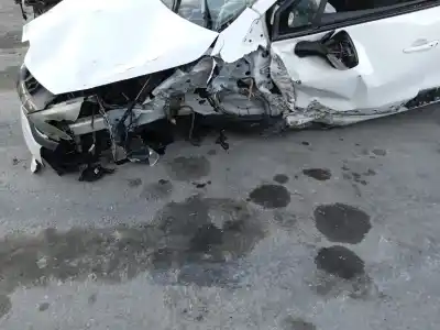 Veículo de Sucata renault clio iv business do ano 2001 alimentado k9kb608