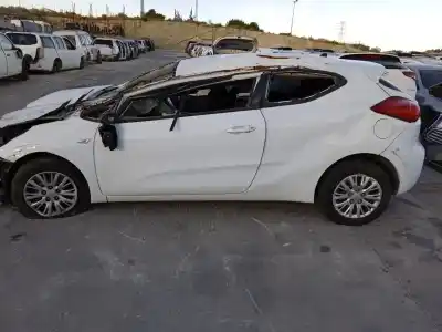 Scrapping Vehicle kia ceed tech 99 cv / 73 kw of the year 2001 powered g4fa