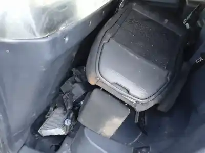 Vehicul casat peugeot 5008 allure al anului 2001 alimentat 5fv