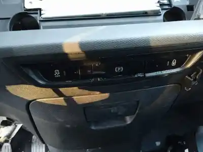 Vehicul casat peugeot 5008 allure al anului 2001 alimentat 5fv