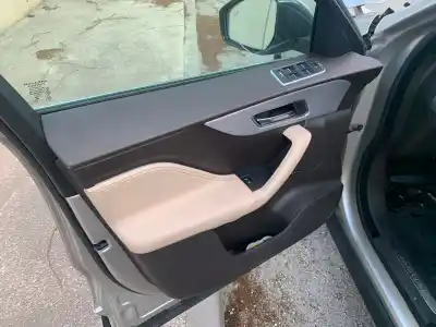 Здавання транспортного засобу JAGUAR                                             F-PACE                                                                                                                                                                                                                                                     Portfolio                                                                                                                                                                                                                                                  року 2001 потужний 204DTD
