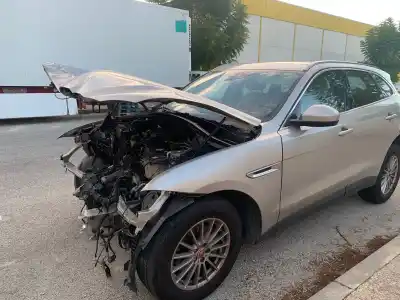 Здавання транспортного засобу jaguar                                             f-pace                                                                                                                                                                                                                                                     portfolio                                                                                                                                                                                                                                                  року 2001 потужний 204dtd