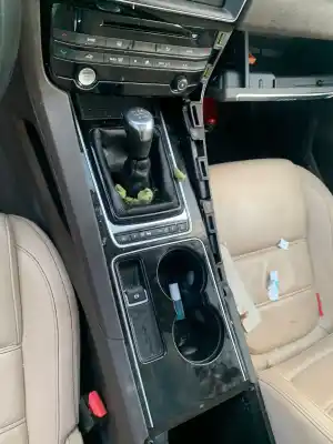 Здавання транспортного засобу jaguar                                             f-pace                                                                                                                                                                                                                                                     portfolio                                                                                                                                                                                                                                                  року 2001 потужний 204dtd
