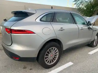 Здавання транспортного засобу jaguar                                             f-pace                                                                                                                                                                                                                                                     portfolio                                                                                                                                                                                                                                                  року 2001 потужний 204dtd