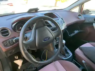 Scrapping Vehicle ford fiesta (ccn) black edition of the year 2001 powered snjb