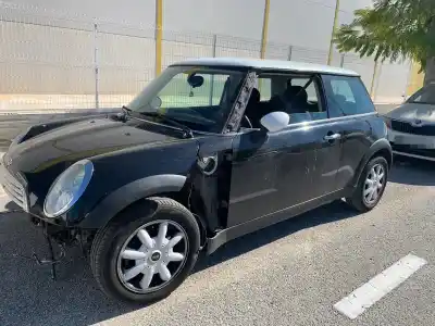 Veículo de Sucata mini mini (r50, r53) cooper do ano 2001 alimentado w10b16a
