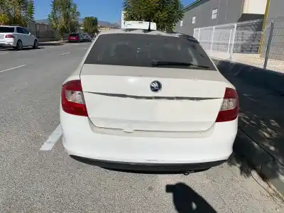 Vehicul casat skoda rapid active al anului 2001 alimentat cay