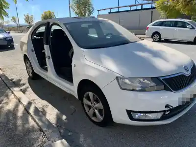 Vehicul casat skoda rapid active al anului 2001 alimentat cay