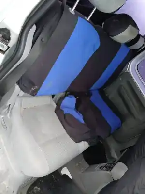 Здавання транспортного засобу volkswagen caddy ka/kb (2k) furg. 105 cv / 77 kw року 2001 потужний bls