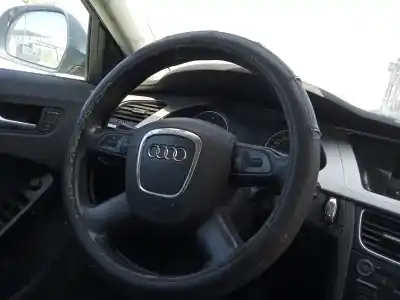 Здавання транспортного засобу audi a4 b8 (8k2) 2.0 tdi року 2001 потужний 