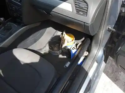 Здавання транспортного засобу audi a4 b8 (8k2) 2.0 tdi року 2001 потужний 
