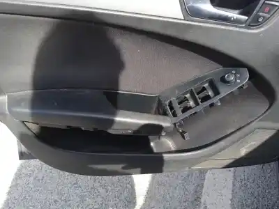 Здавання транспортного засобу audi a4 b8 (8k2) 2.0 tdi року 2001 потужний 