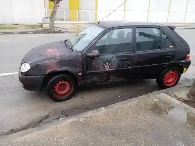 Veicolo di demolizione citroen saxo 1.1 sx dell'anno 2003 alimentato hfx