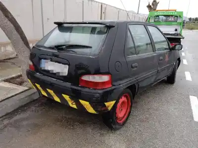 Veicolo di demolizione citroen saxo 1.1 sx dell'anno 2003 alimentato hfx