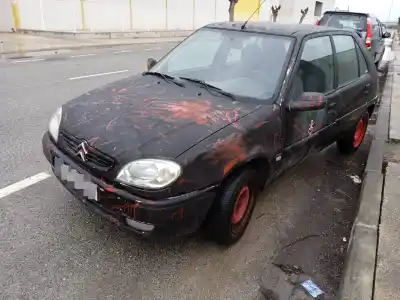 Veicolo di demolizione citroen saxo 1.1 sx dell'anno 2003 alimentato hfx