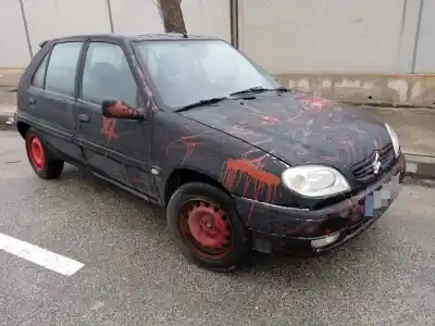 Veicolo di demolizione citroen saxo 1.1 sx dell'anno 2003 alimentato hfx
