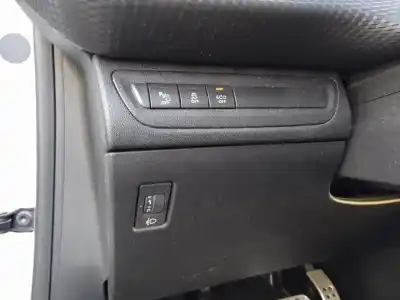 Veículo de Sucata peugeot 208 allure do ano 2016 alimentado hn01