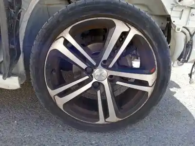 Veículo de Sucata peugeot 208 allure do ano 2016 alimentado hn01