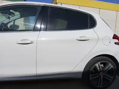 Veículo de Sucata peugeot 208 allure do ano 2016 alimentado hn01