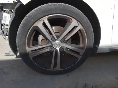 Veículo de Sucata peugeot 208 allure do ano 2016 alimentado hn01