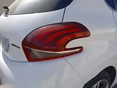 Veículo de Sucata peugeot 208 allure do ano 2016 alimentado hn01