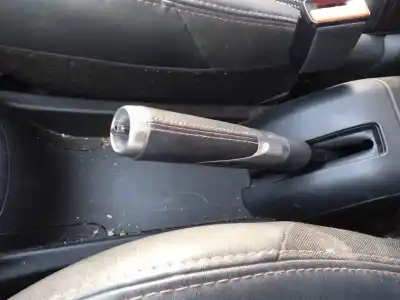 Veículo de Sucata peugeot 208 allure do ano 2016 alimentado hn01