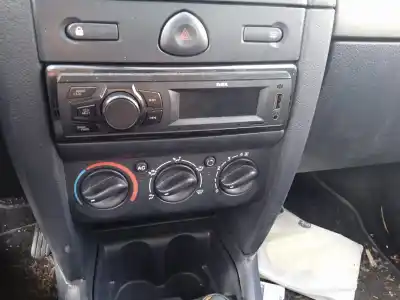 Утилизация автомобиля renault clio ii fase ii (b/cb0) base authentique 65 cv / 48 kw года 2003 питание k9k a7