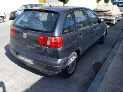 Veículo de Sucata seat ibiza (6k1) select do ano 2000 alimentado akk