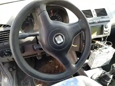 Veículo de Sucata seat ibiza (6k1) select do ano 2000 alimentado akk